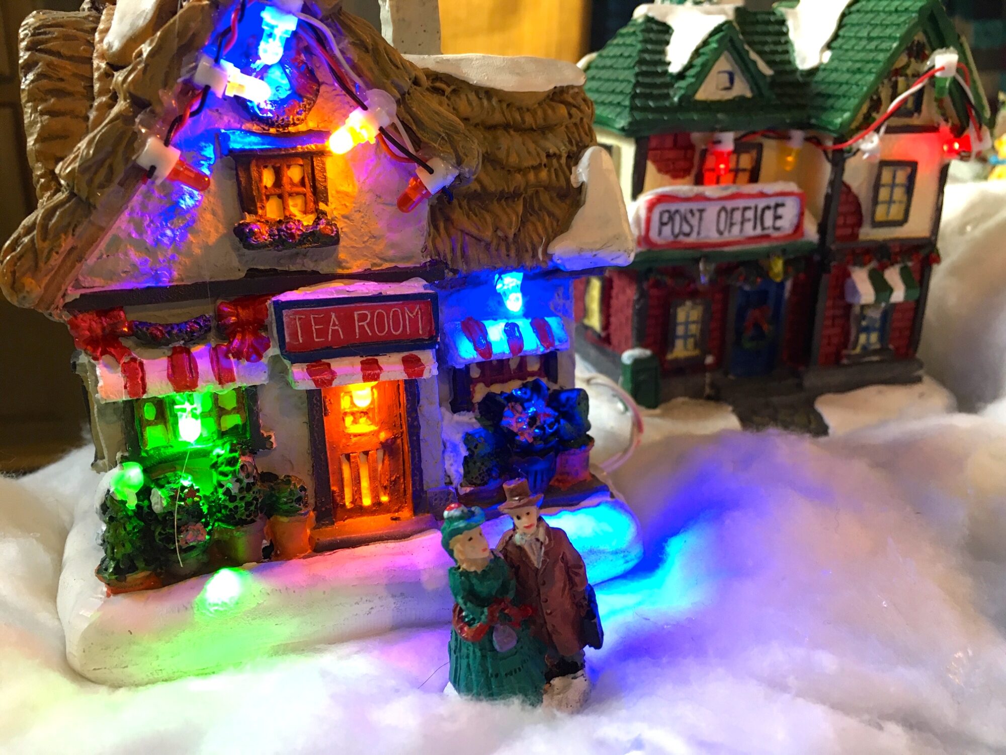 Beboerne i julelandsbyen har skam også julebelysning 